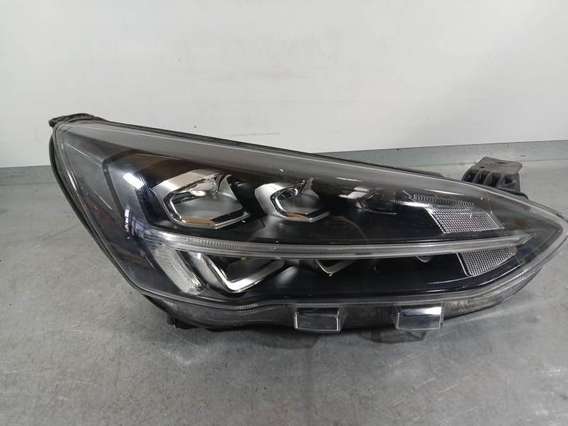 Recambio de faro derecho para ford focus iv (hn) 1.5 ecoblue referencia OEM IAM 2434042  