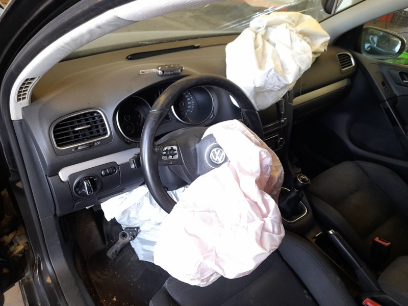 volkswagen golf vi (5k1) del año 2010