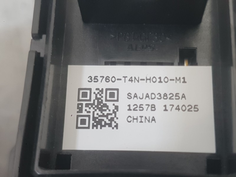 Recambio de mando elevalunas trasero derecho para honda jazz iv (gk_) 1.3 referencia OEM IAM 35770T2AA01  