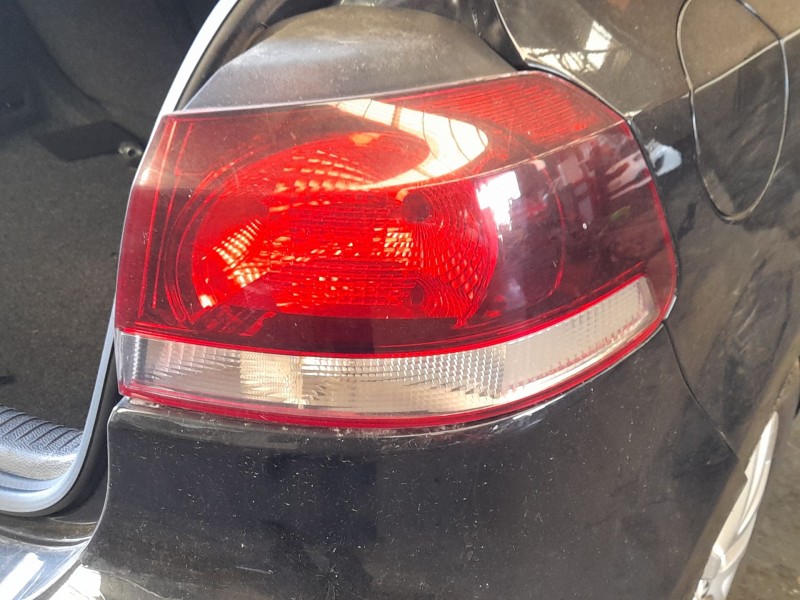 Recambio de piloto trasero derecho exterior para volkswagen golf vi (5k1) 1.4 tsi referencia OEM IAM 5K0945096M 5K0945096N 