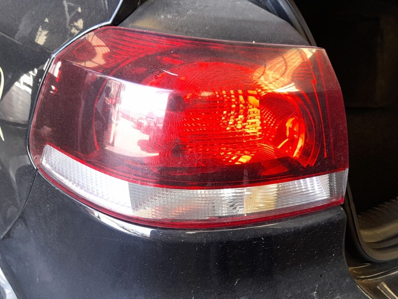 Recambio de piloto trasero izquierdo exterior para volkswagen golf vi (5k1) 1.4 tsi referencia OEM IAM 5K0945095M 5K0945095N 