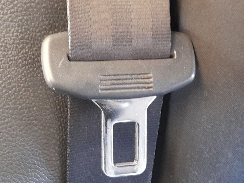 Recambio de cinturon seguridad trasero derecho para volkswagen golf vi (5k1) 1.4 tsi referencia OEM IAM 1K6857806AARAA  