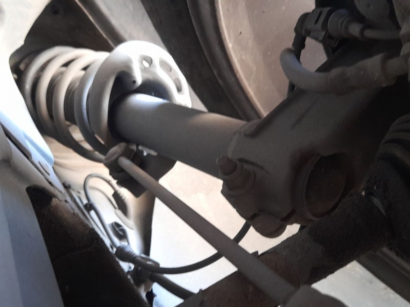 Recambio de amortiguador delantero izquierdo para volkswagen golf vi (5k1) 1.4 tsi referencia OEM IAM 1K0413031EC  