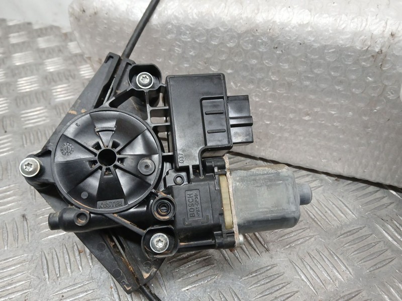Recambio de elevalunas trasero izquierdo para volkswagen touran (5t1) 1.6 tdi referencia OEM IAM 5TA839461B ELECTRICO 4 PINS 