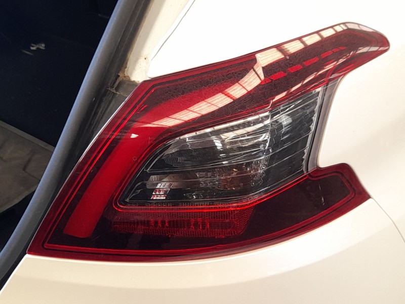 Recambio de piloto trasero derecho exterior para peugeot 308 ii (lb_, lp_, lw_, lh_, l3_) 1.2 thp 130 referencia OEM IAM 9823728