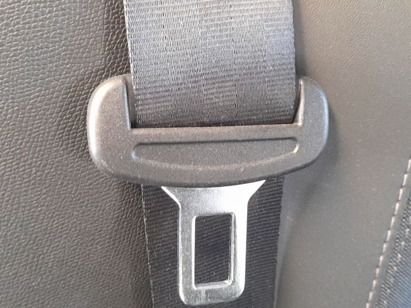 Recambio de cinturon seguridad trasero derecho para peugeot 308 ii (lb_, lp_, lw_, lh_, l3_) 1.2 thp 130 referencia OEM IAM 1611