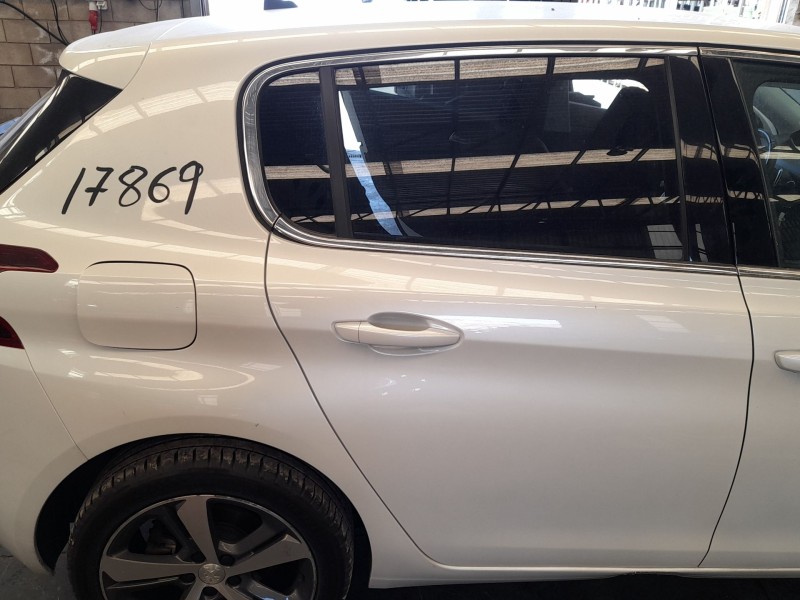 Recambio de puerta trasera derecha para peugeot 308 ii (lb_, lp_, lw_, lh_, l3_) 1.2 thp 130 referencia OEM IAM 9802165580  