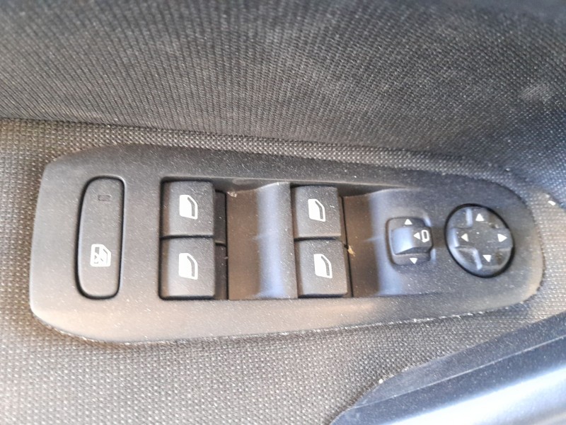 Recambio de mando elevalunas delantero izquierdo para peugeot 308 ii (lb_, lp_, lw_, lh_, l3_) 1.2 thp 130 referencia OEM IAM 98