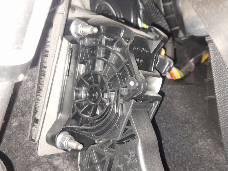 Recambio de potenciometro pedal para peugeot 308 ii (lb_, lp_, lw_, lh_, l3_) 1.2 thp 130 referencia OEM IAM 9674829180  