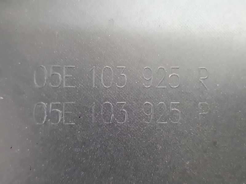 Recambio de tapa motor para seat leon (kl1, klg) 1.5 etsi referencia OEM IAM 05E103925R  