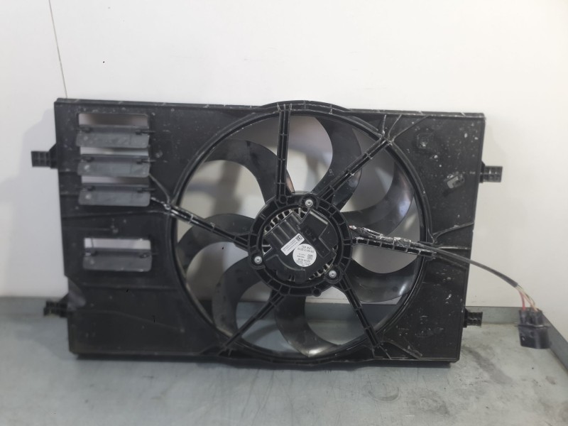 Recambio de electroventilador para seat leon (kl1, klg) 1.5 etsi referencia OEM IAM 5WA121203P 5WA121203B 