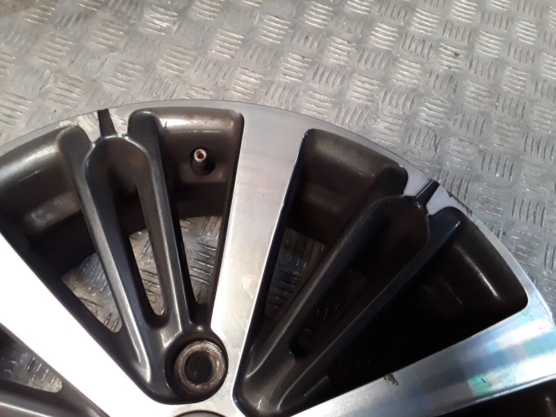 Recambio de llanta aluminio para peugeot 208 i (ca_, cc_) 1.2 thp 110 referencia OEM IAM 6X16 4 TORN ET23 ALUMINIO ROZADA