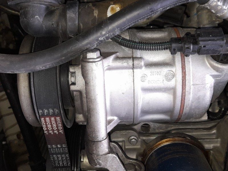 Recambio de compresor aire acondicionado para peugeot 308 ii (lb_, lp_, lw_, lh_, l3_) 1.2 thp 130 referencia OEM IAM 9827529180