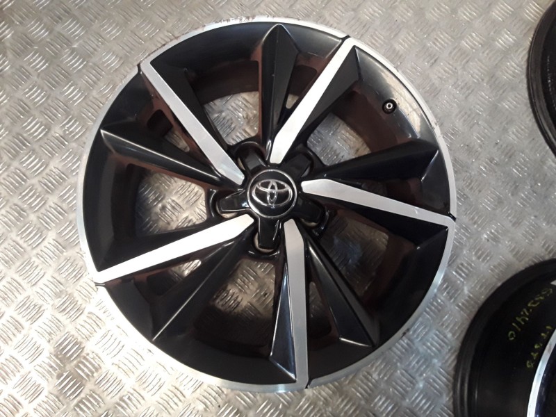Recambio de juego llantas aluminio para toyota auris (-e18) 1.8 hybrid (zwee186) referencia OEM IAM 7X17 5 TORN ET50 ALUMINIO RO