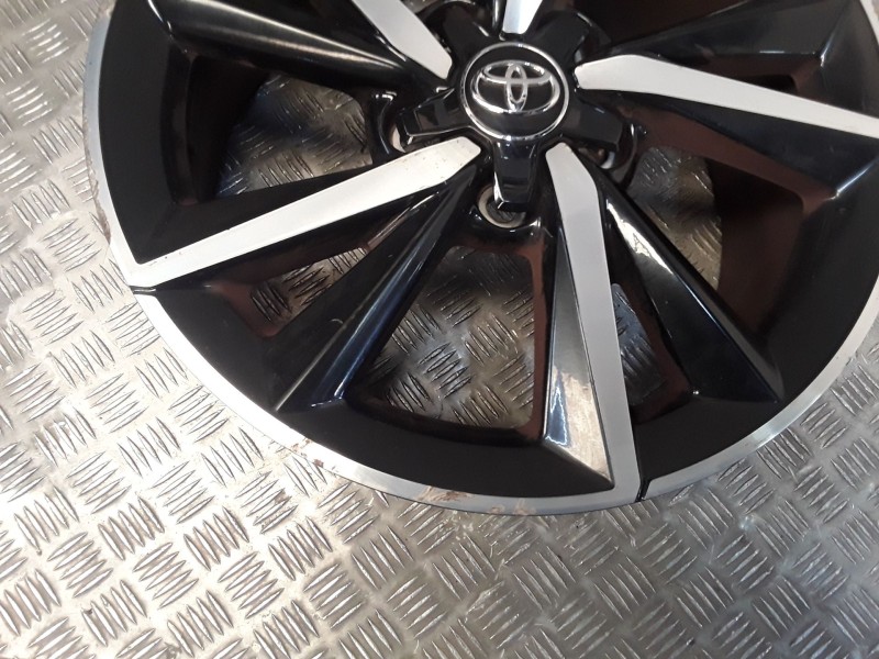 Recambio de juego llantas aluminio para toyota auris (-e18) 1.8 hybrid (zwee186) referencia OEM IAM 7X17 5 TORN ET50 ALUMINIO RO