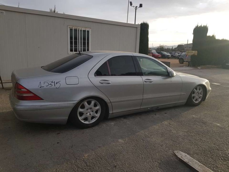 mercedes-benz clase s (w220) berlina del año 2000
