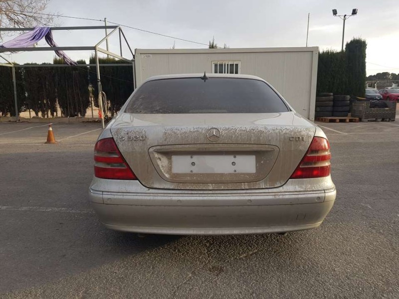 mercedes-benz clase s (w220) berlina del año 2000