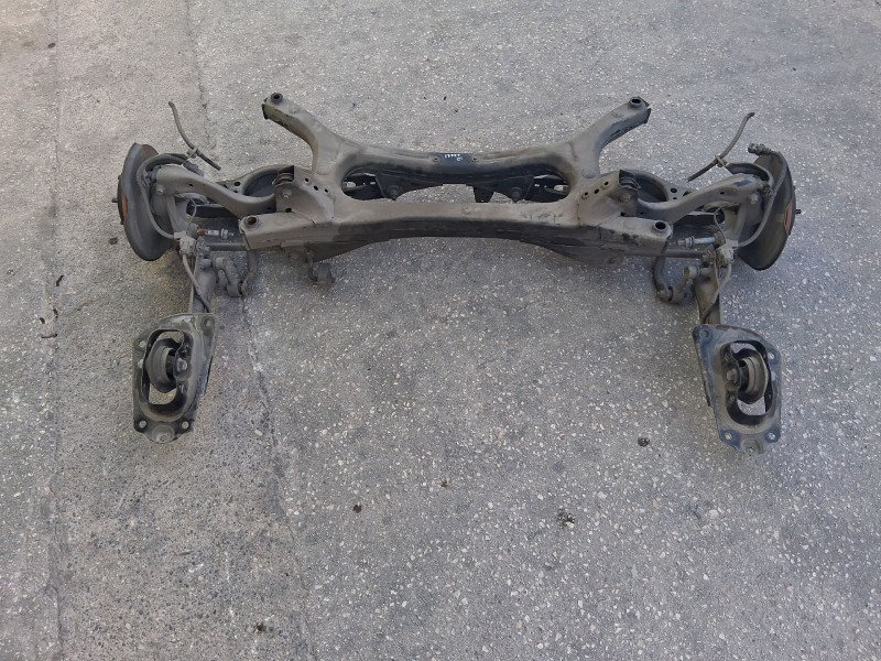 Recambio de puente trasero para toyota corolla sedán (_e21_) 1.8 vvti hybrid (mzea12, zre211, zwe211) referencia OEM IAM 5120602
