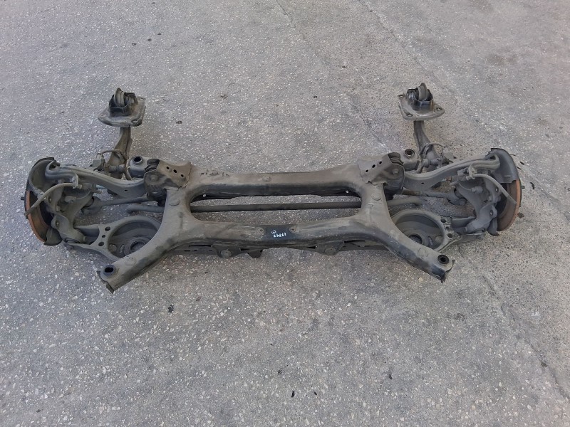 Recambio de puente trasero para toyota corolla sedán (_e21_) 1.8 vvti hybrid (mzea12, zre211, zwe211) referencia OEM IAM 5120602