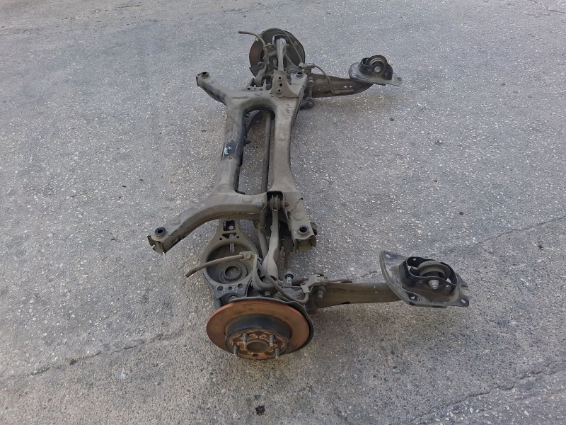 Recambio de puente trasero para toyota corolla sedán (_e21_) 1.8 vvti hybrid (mzea12, zre211, zwe211) referencia OEM IAM 5120602