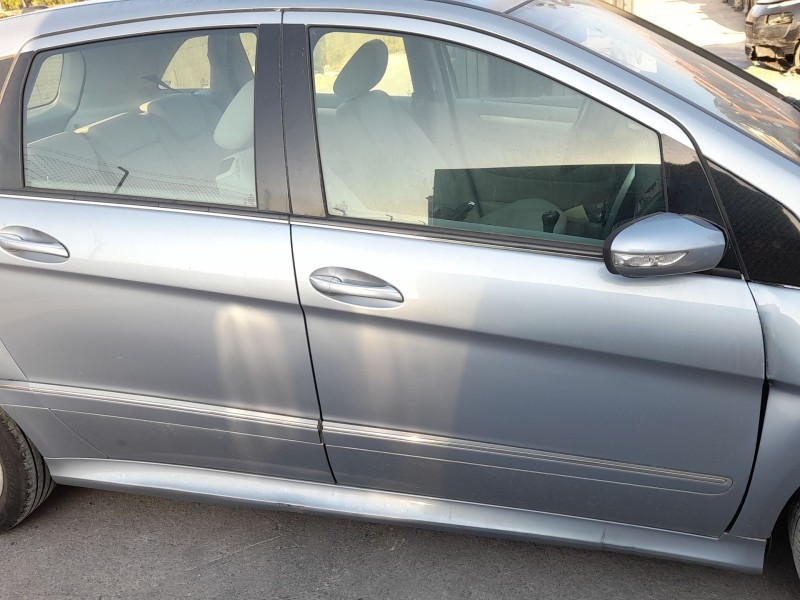 Recambio de puerta delantera derecha para mercedes-benz clase b sports tourer (w245) b 200 cdi (245.208) referencia OEM IAM A169