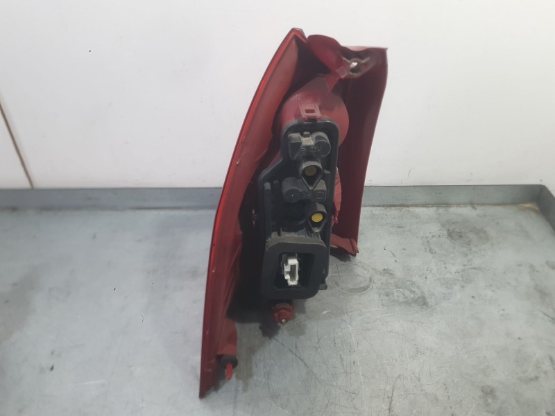 Recambio de piloto trasero derecho para peugeot 307 sw (3h) 2.0 hdi 135 referencia OEM IAM 6351X2  