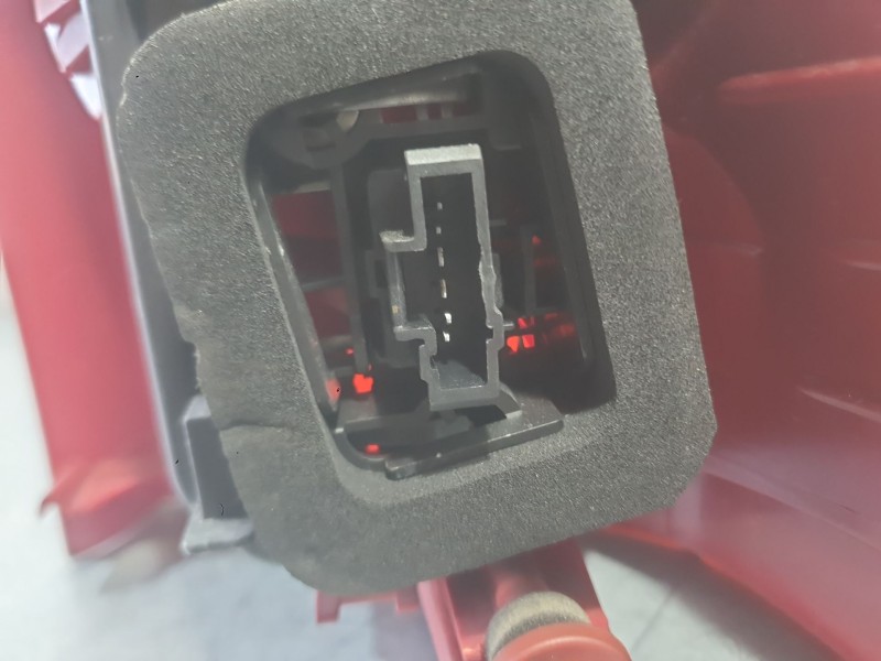 Recambio de piloto trasero izquierdo para peugeot 307 sw (3h) 2.0 hdi 135 referencia OEM IAM 6350X2  