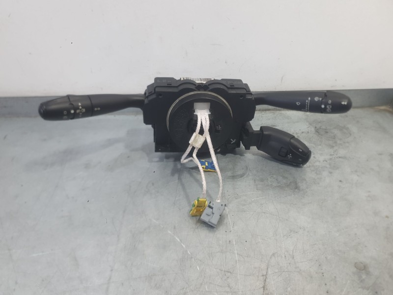 Recambio de mando luces y limpia para peugeot 307 sw (3h) 2.0 hdi 135 referencia OEM IAM 6242A8  