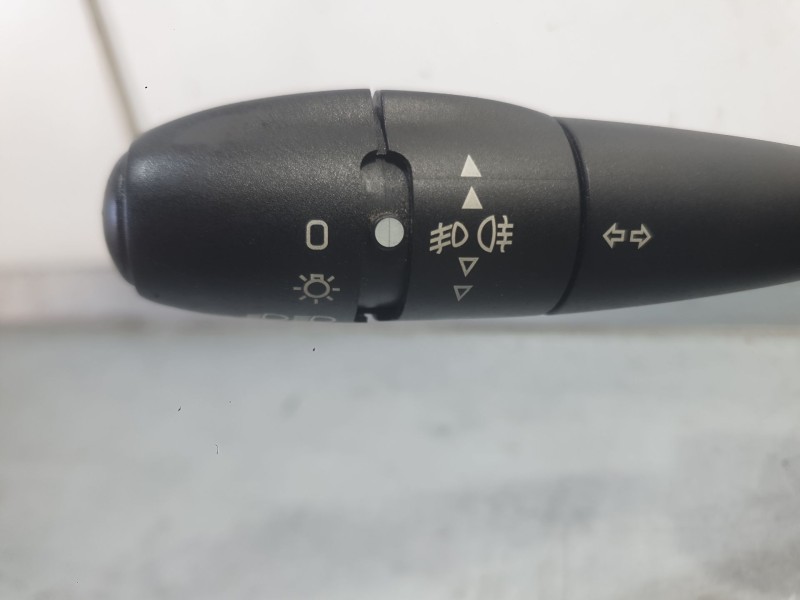 Recambio de mando luces y limpia para peugeot 307 sw (3h) 2.0 hdi 135 referencia OEM IAM 6242A8  