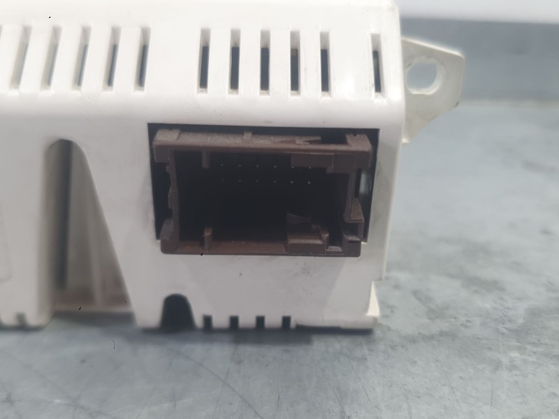 Recambio de pantalla multifuncion para peugeot 307 sw (3h) 2.0 hdi 135 referencia OEM IAM 9822637880  