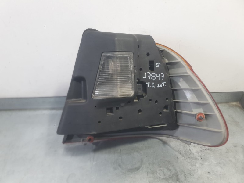 Recambio de piloto trasero izquierdo exterior para bmw 3 (e46) 316 i referencia OEM IAM 63218364921  
