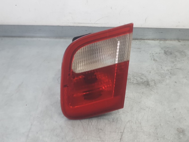Recambio de piloto trasero derecho interior para bmw 3 (e46) 316 i referencia OEM IAM 63218364924  