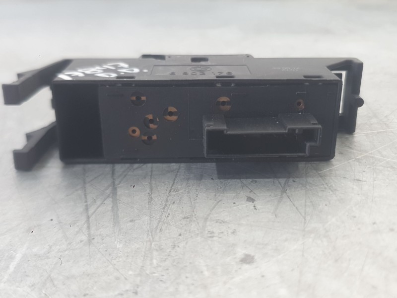 Recambio de mando elevalunas delantero derecho para bmw 3 (e46) 316 i referencia OEM IAM 61316902176  