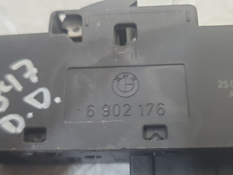 Recambio de mando elevalunas delantero derecho para bmw 3 (e46) 316 i referencia OEM IAM 61316902176  