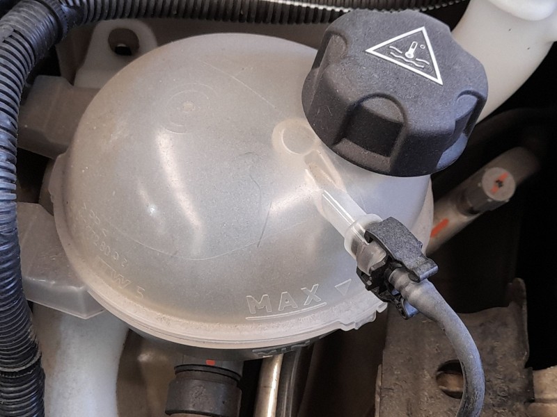 Recambio de deposito expansion para citroën c3 iii (sx) 1.5 bluehdi 100 (sxyhyp, sxyhtu) referencia OEM IAM 9800777280  