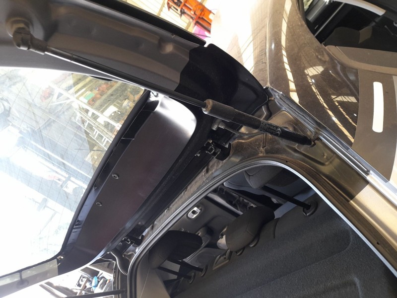 Recambio de amortiguadores maletero / porton para citroën c3 iii (sx) 1.5 bluehdi 100 (sxyhyp, sxyhtu) referencia OEM IAM 981317