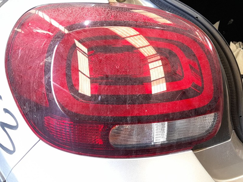 Recambio de piloto trasero izquierdo para citroën c3 iii (sx) 1.5 bluehdi 100 (sxyhyp, sxyhtu) referencia OEM IAM 9812257580  