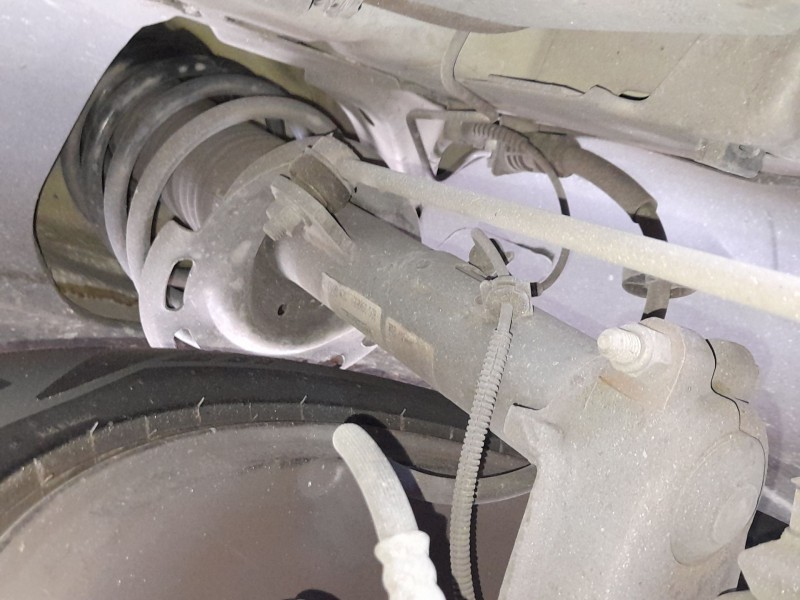 Recambio de amortiguador delantero derecho para citroën c3 iii (sx) 1.5 bluehdi 100 (sxyhyp, sxyhtu) referencia OEM IAM 98274885