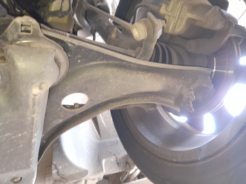 Recambio de brazo suspension inferior delantero izquierdo para citroën c3 iii (sx) 1.5 bluehdi 100 (sxyhyp, sxyhtu) referencia O