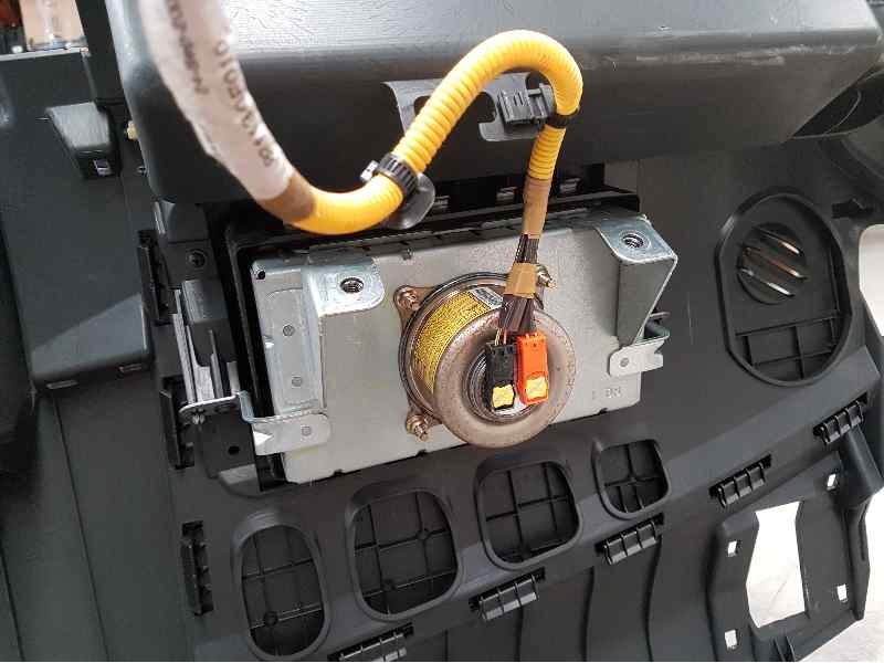 Recambio de kit airbag para toyota corolla verso (r1) 1.8 luna referencia OEM IAM   C/ SALPICADERO