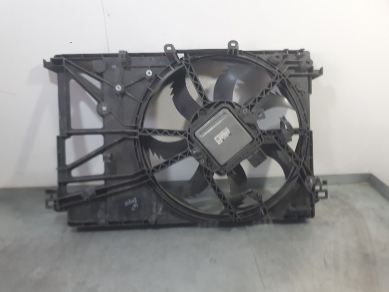 Recambio de electroventilador para lexus es 300h referencia OEM IAM 1636025010  