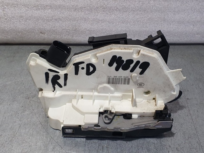 Recambio de cerradura puerta trasera derecha para volkswagen tiguan (5n1) advance bluemotion referencia OEM IAM 5N0839016G  6 PI