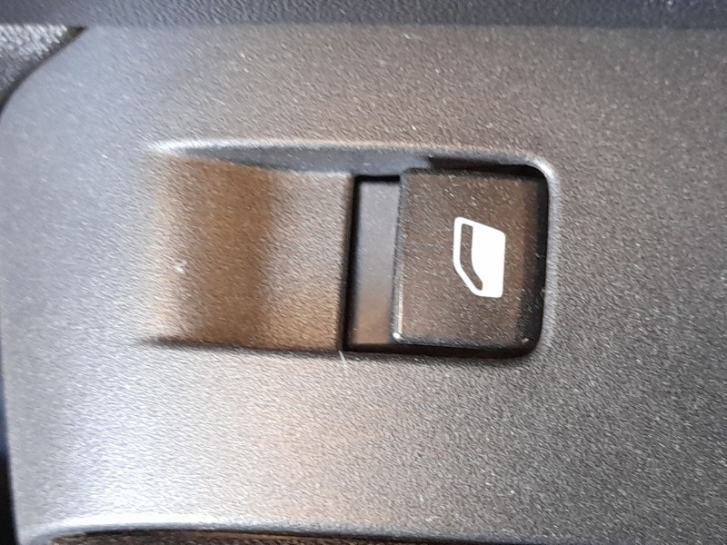 Recambio de mando elevalunas trasero derecho para citroën c3 aircross i (2r_, 2c_) 1.5 bluehdi 110 referencia OEM IAM 96762292ZD