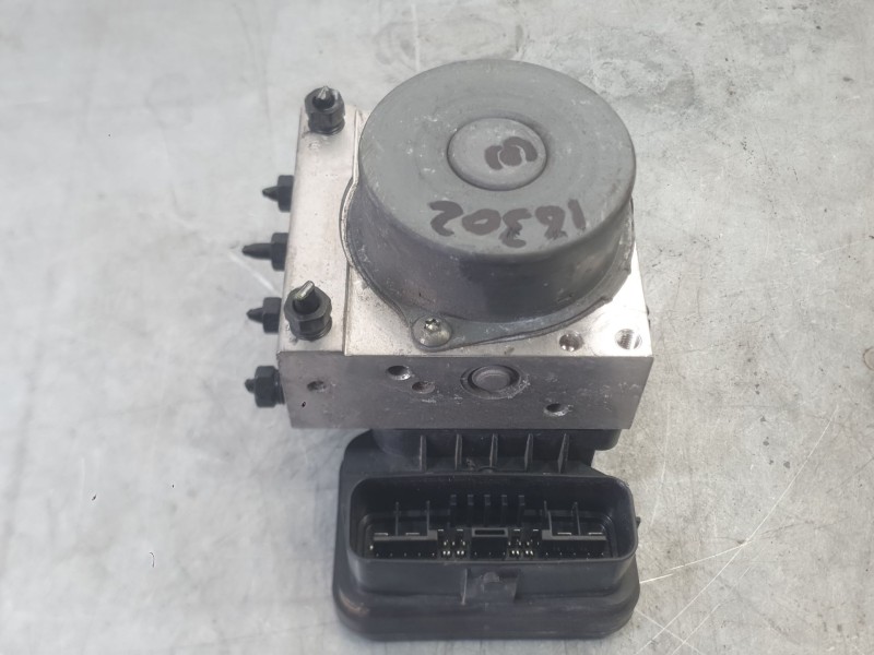 Recambio de abs para lexus es 300h referencia OEM IAM 4405033A50  