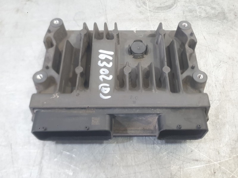 Recambio de centralita motor uce para lexus es 300h referencia OEM IAM   