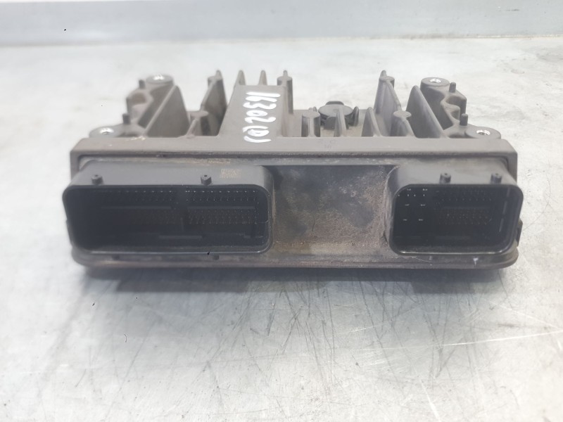 Recambio de centralita motor uce para lexus es 300h referencia OEM IAM   