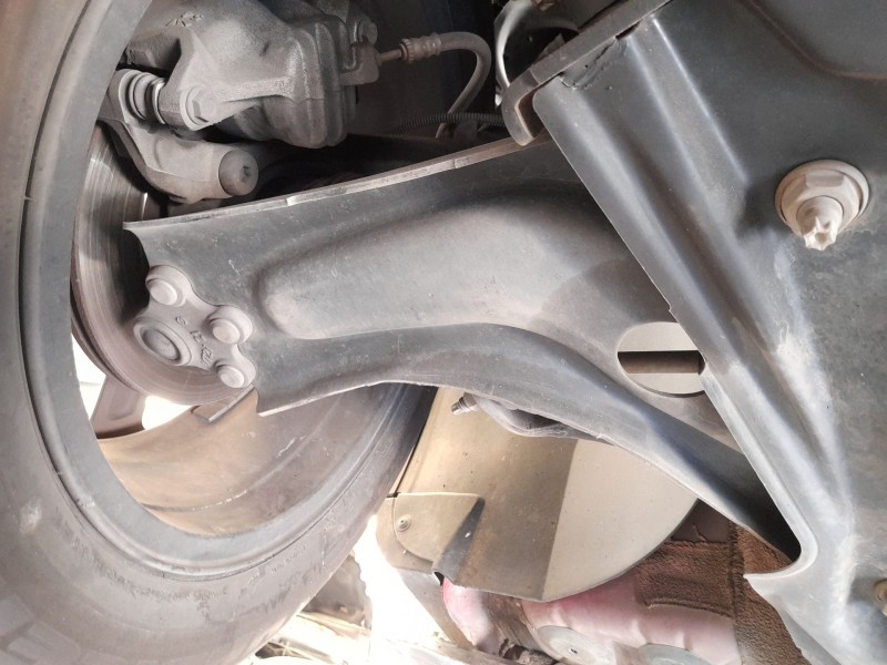 Recambio de brazo suspension inferior delantero derecho para citroën c3 aircross i (2r_, 2c_) 1.5 bluehdi 110 referencia OEM IAM