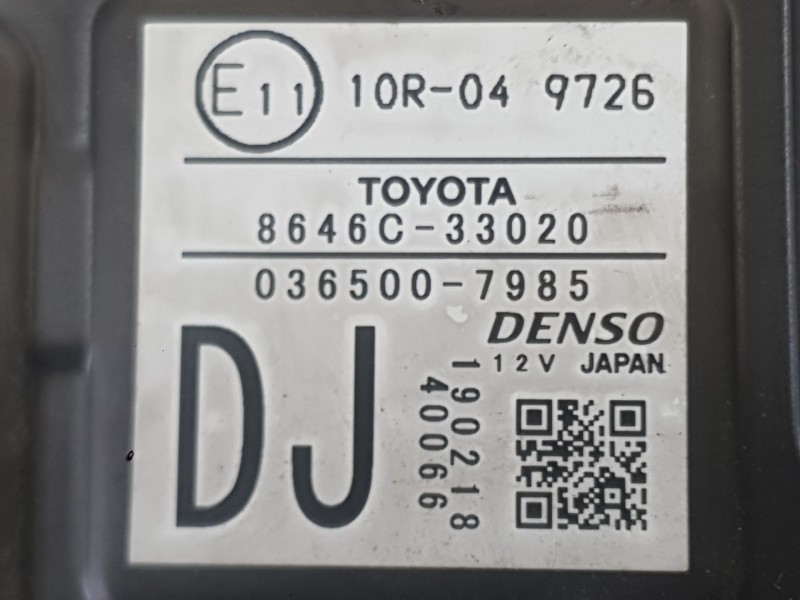 Recambio de camara para lexus es 300h referencia OEM IAM 8646C33020  