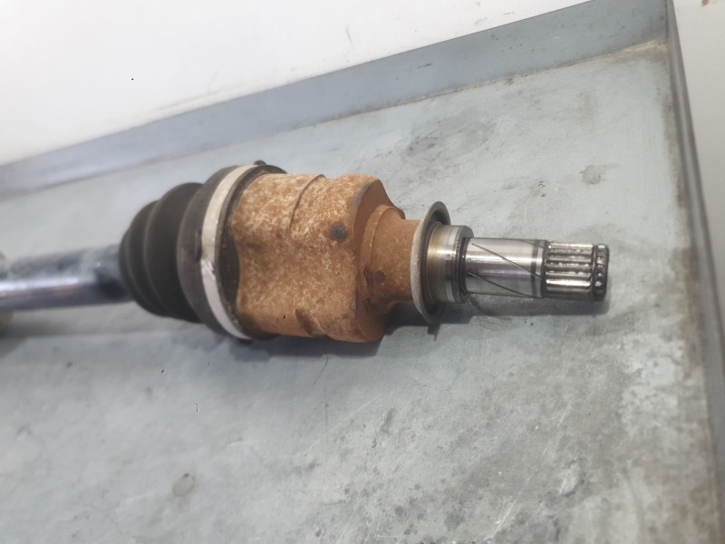 Recambio de transmision delantera derecha para opel corsa d (s07) 1.3 cdti (l08, l68) referencia OEM IAM 13150503  