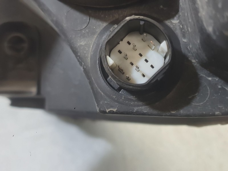 Recambio de faro derecho para fiat grande punto (199_) 1.2 referencia OEM IAM 51701594  